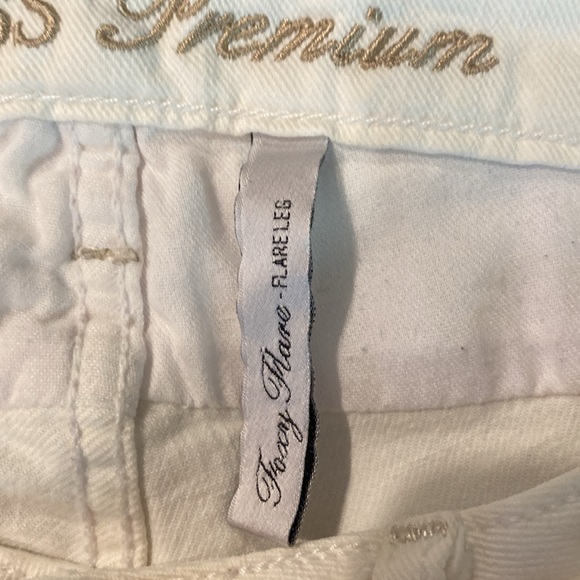 Guess premium Foxy Flare Leg - Picture 3 of 6